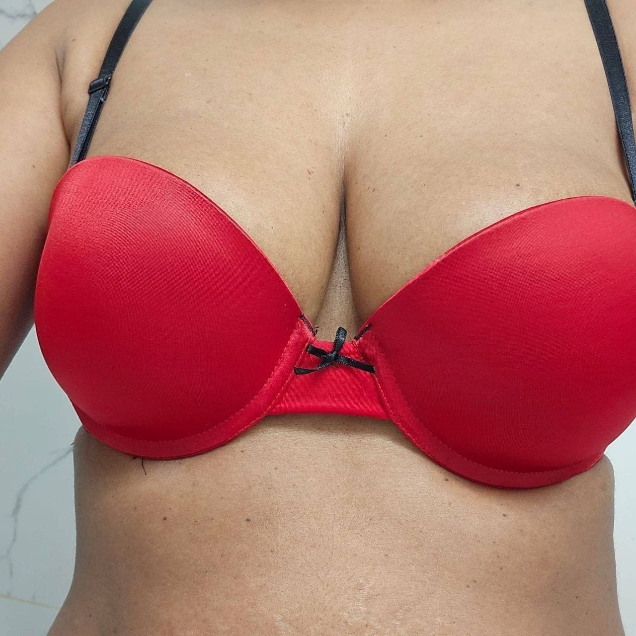 බඩු චමෝදිගේ උණුසුම් ෆොටෝ සෙට් එක